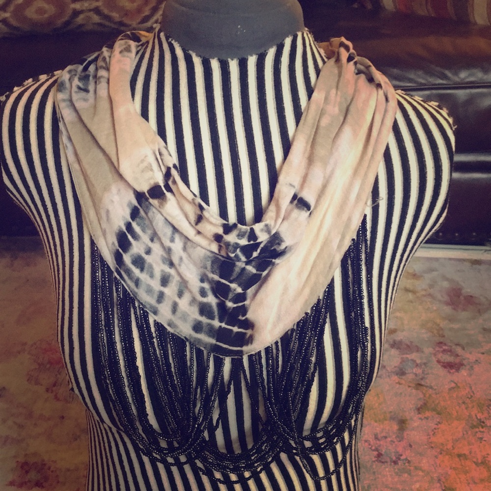 BCBG necklace/scarf